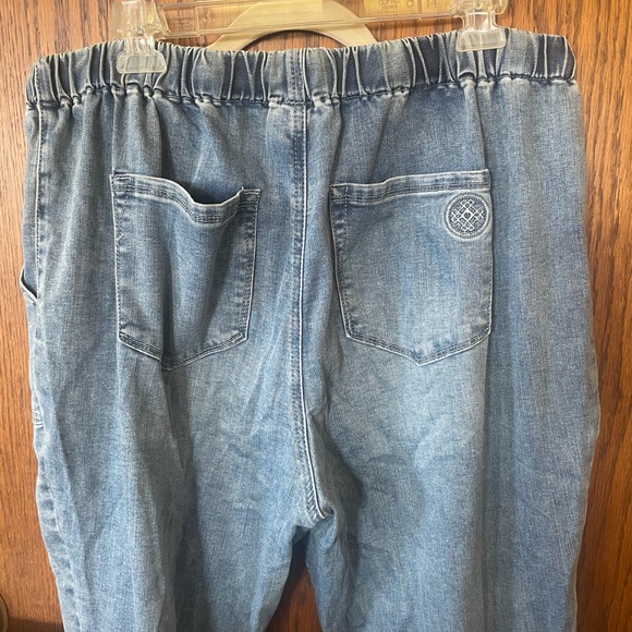 Laurie Felt Daisy Denim Jogger Pants- Indigo Washes - Picture 8 of 11